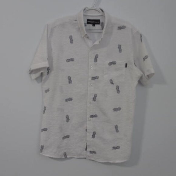 Molokai Seersucker White and Navy Blue Pineapple Button Down Shirt - Picture 1 of 12